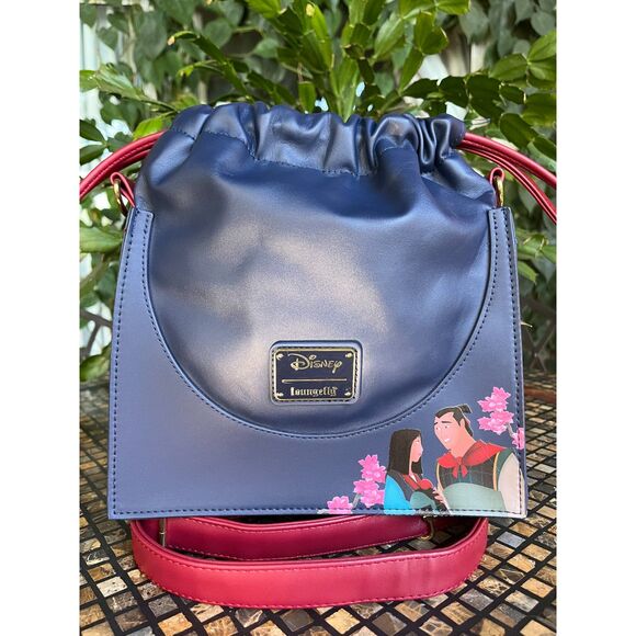 Loungefly Disney Mulan Castle Cinch Sack Crossbody Bucket Bag NWOT - Picture 10 of 10